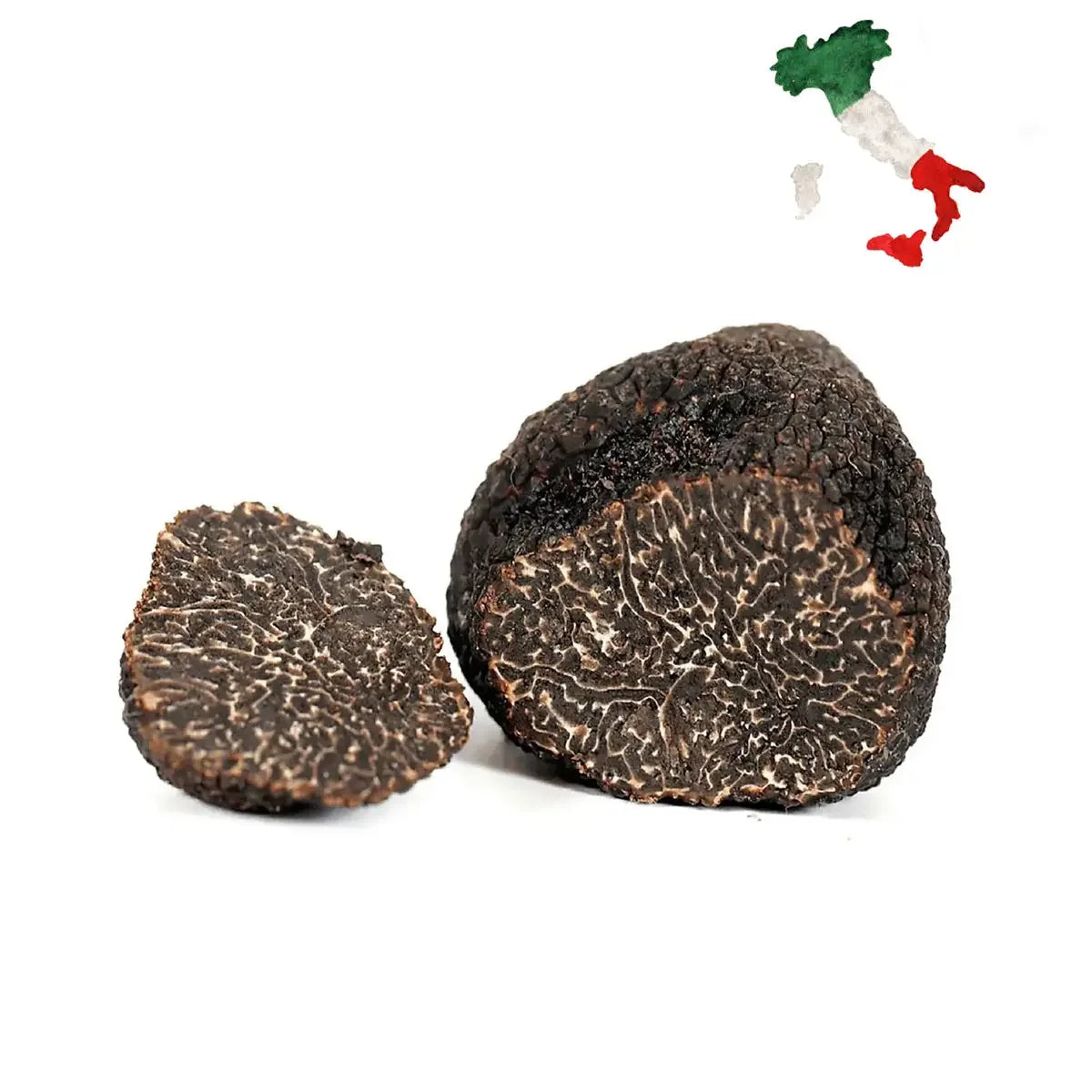 Trufa negra (Tuber melanosporum) inteira e fatiada mostrando o marmoreio interno branco perfeito, com um mapa da Itália em aquarela ao fundo indicando a origem autêntica. Importação direta de trufas frescas italianas para o Brasil pela Pregiato Tartufo. Qualidade visualmente comprovada.